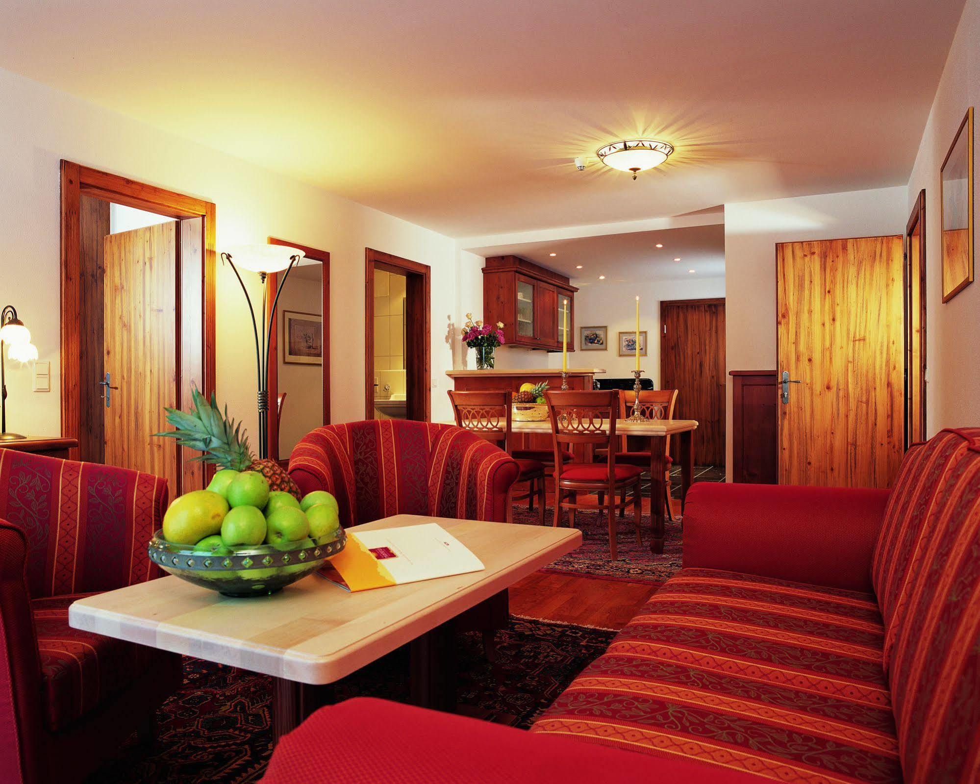 Hotel Hubertus Brixen im Thale Bilik gambar